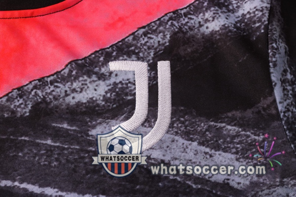 Juventus Rose Black Tracksuit 2020-2021