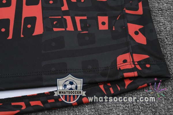 FC Liverpool Black Red Tracksuit 2020-2021