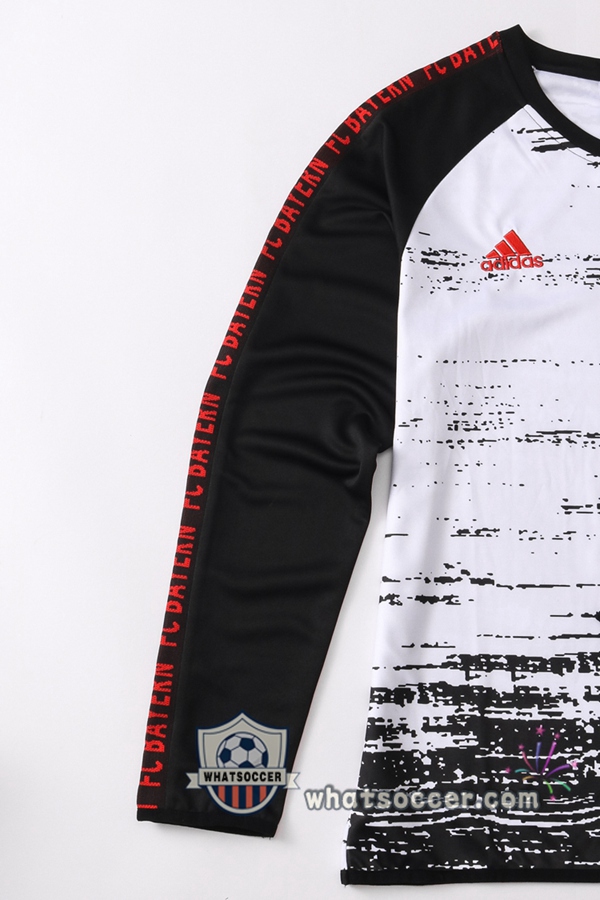 Bayern Munich White Black Tracksuit 2020-2021