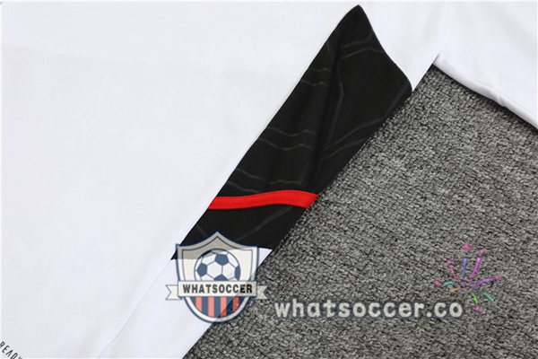 Bayern Munich High Collar White Tracksuit 2022-2023