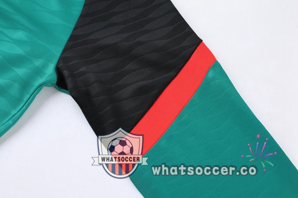 FC Liverpool Green Black Tracksuit 2022-2023
