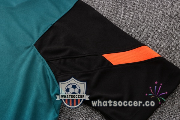 FC Liverpool Training T-Shirts + Pants Green 2022-2023