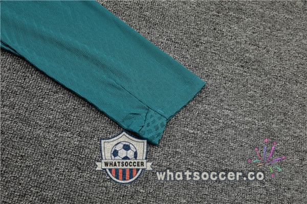 FC Liverpool Green Tracksuit 2022-2023