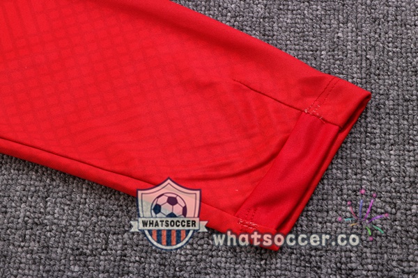 FC Liverpool Red Tracksuit 2022-2023