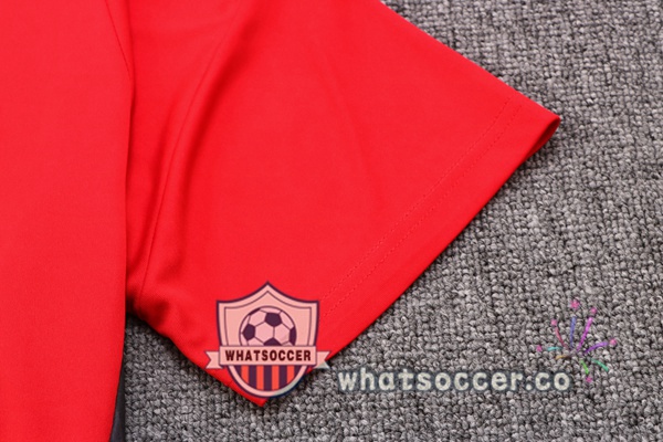Manchester United Training T-Shirts + Shorts Red 2022-2023