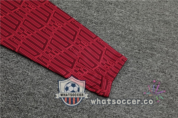 FC Liverpool Red Tracksuit 2022-2023