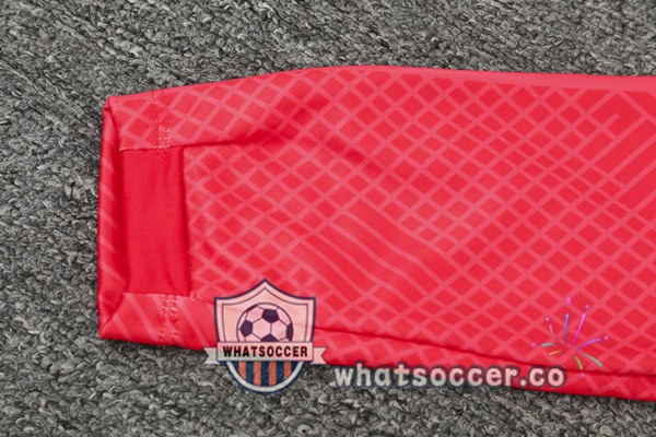FC Liverpool Red Tracksuit 2022-2023