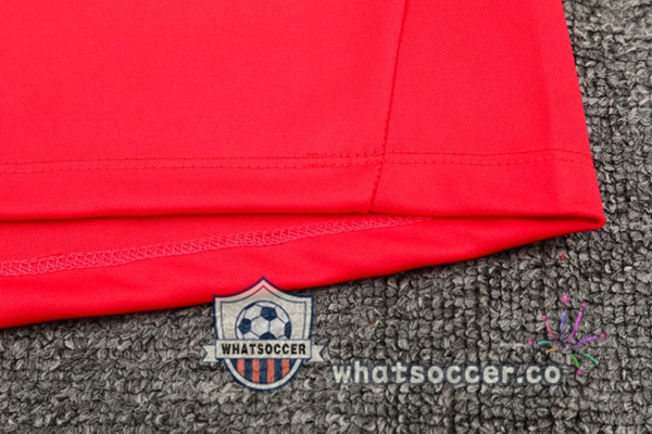 FC Liverpool Red Tracksuit 2022-2023