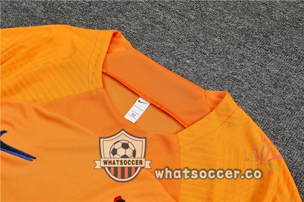 FC Barcelona Training T-Shirts + Shorts Orange 2022-2023