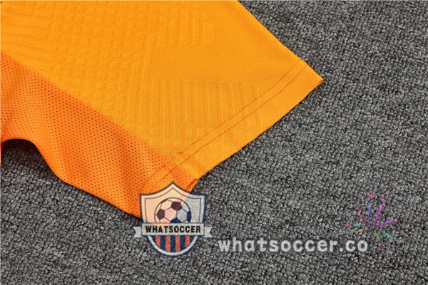 FC Barcelona Training T-Shirts + Shorts Orange 2022-2023