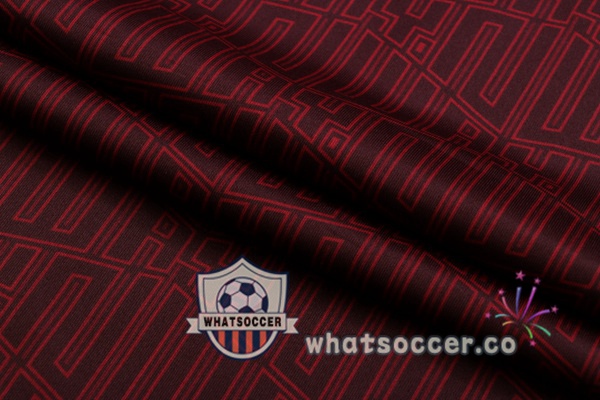 FC Liverpool Training T-Shirts + Shorts Red 2022-2023