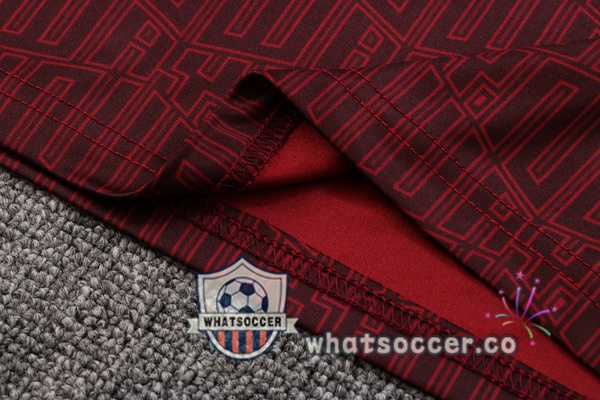FC Liverpool Training T-Shirts + Shorts Red 2022-2023