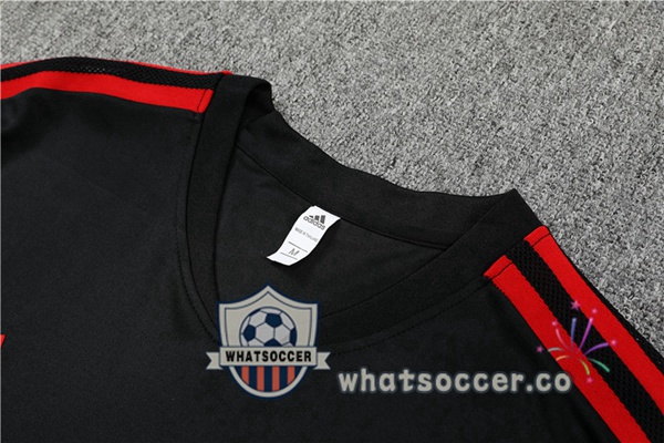 Bayern Munich Training T-Shirts + Shorts Black 2022-2023
