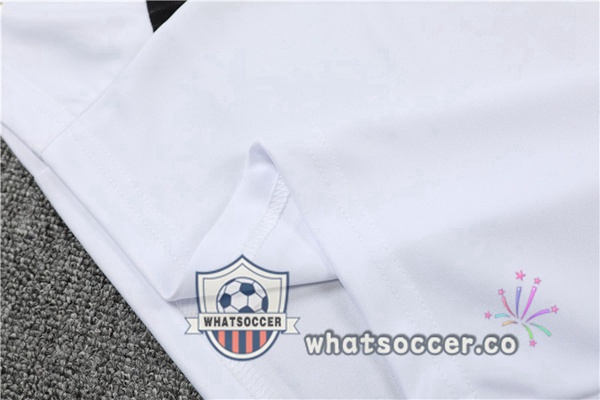 Bayern Munich Training T-Shirts + Shorts White 2022-2023