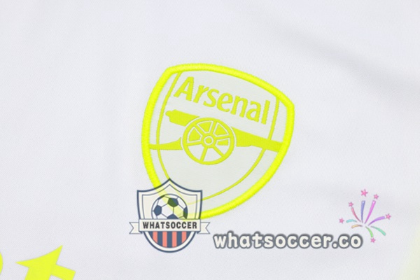 Arsenal Training T-Shirts + Shorts White 2023-2024