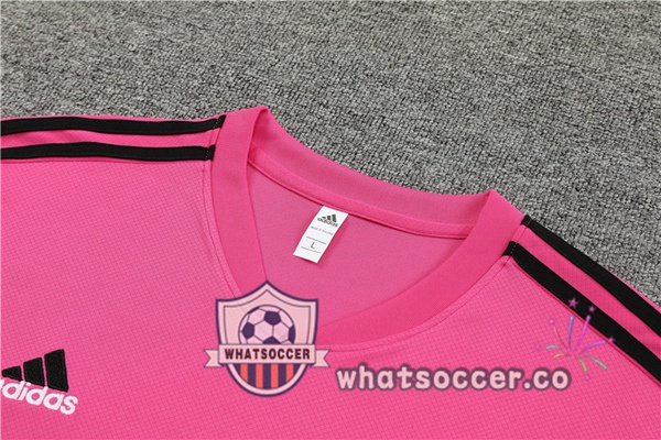 Juventus Training T-Shirts + Shorts Red 2023-2024