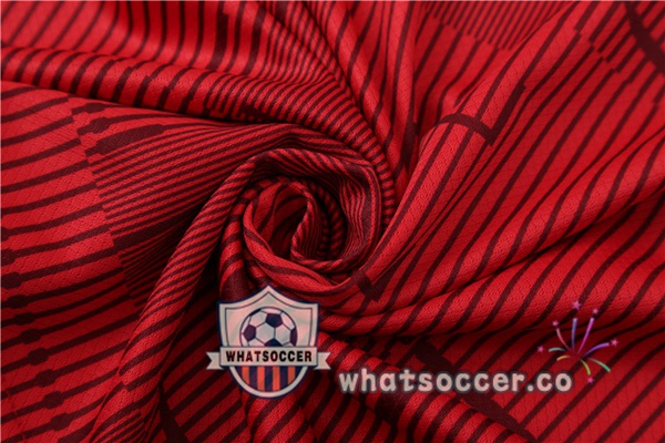FC Liverpool Training T-Shirts + Shorts Red 2023-2024