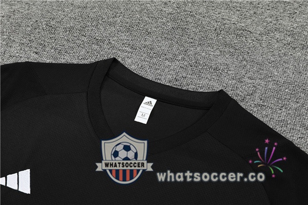 Manchester United Training T-Shirts + Shorts Black 2023-2024