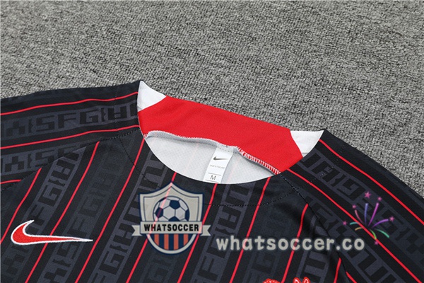 FC Liverpool Training T-Shirts + Shorts Black 2023-2024