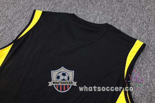 Juventus Soccer Vest + Shorts Black 2023-2024