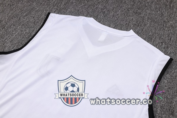 Juventus Soccer Vest + Shorts White 2023-2024