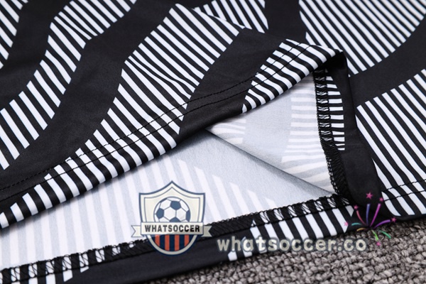 Juventus Training T-Shirts + Shorts Black 2023-2024