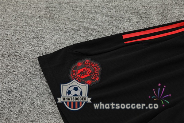 Manchester United Training T-Shirts + Shorts Red 2023-2024