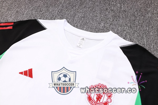 Manchester United Training T-Shirts + Shorts White 2023-2024