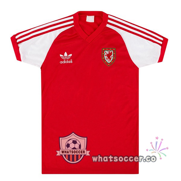 Wales Retro Home Red 1980-1982