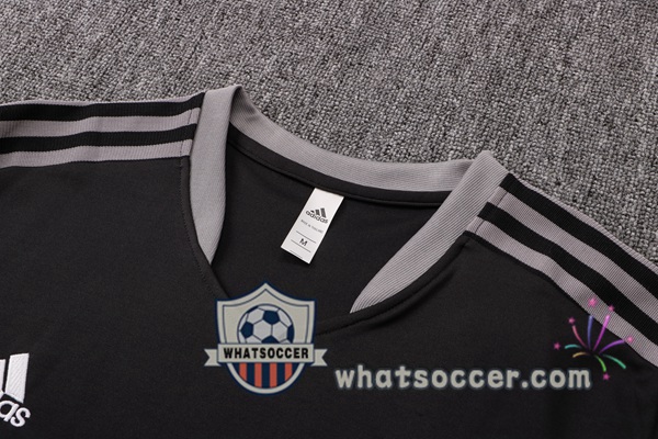 Juventus Training T-Shirt + Pants Black 2021-2022