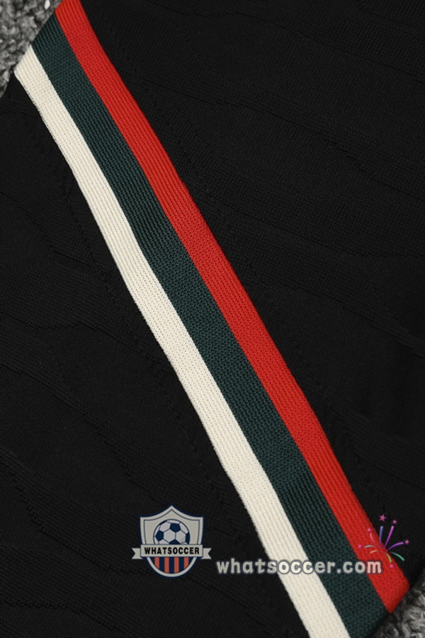 FC Liverpool Black Tracksuit 2021-2022