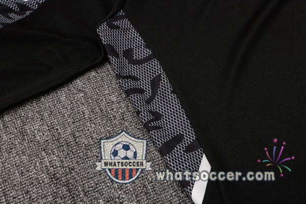 Manchester United Black Tracksuit 2021-2022