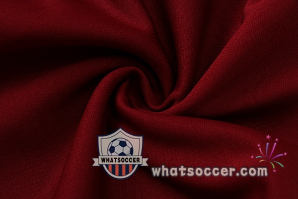 FC Liverpool Red Hooded Jacket 2021-2022