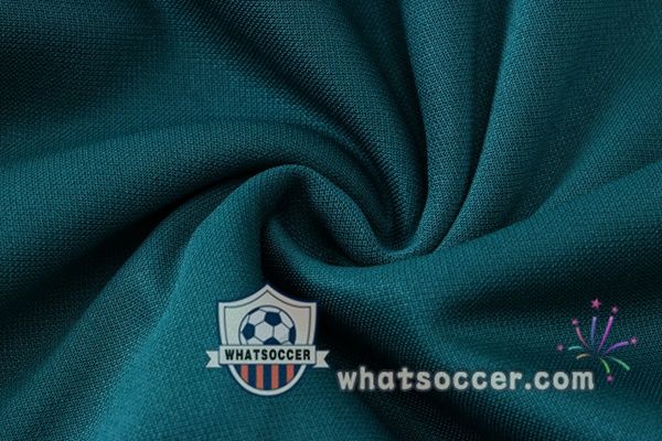 FC Liverpool Green Hooded Jacket 2021-2022