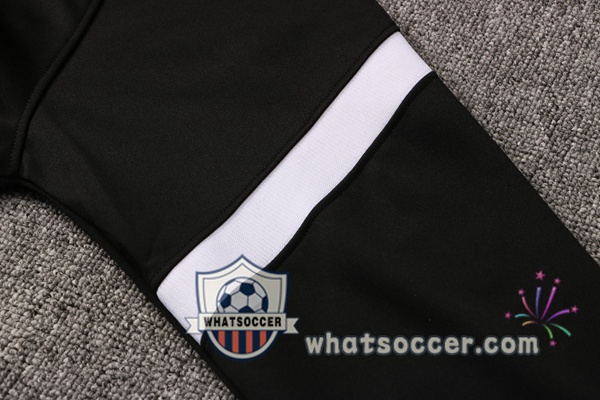 FC Liverpool Black Training Jacket 2021-2022