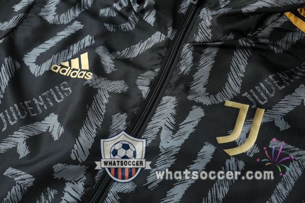 Juventus Black Windbreaker Hoodie 2021-2022