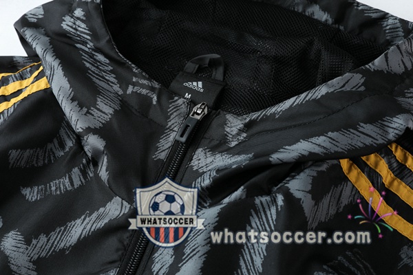 Juventus Black Windbreaker Hoodie 2021-2022