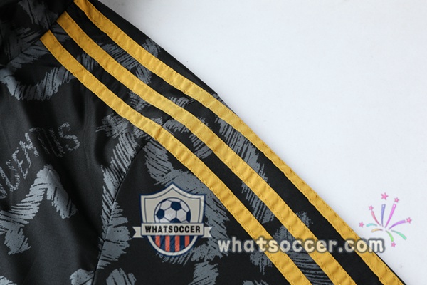 Juventus Black Windbreaker Hoodie 2021-2022