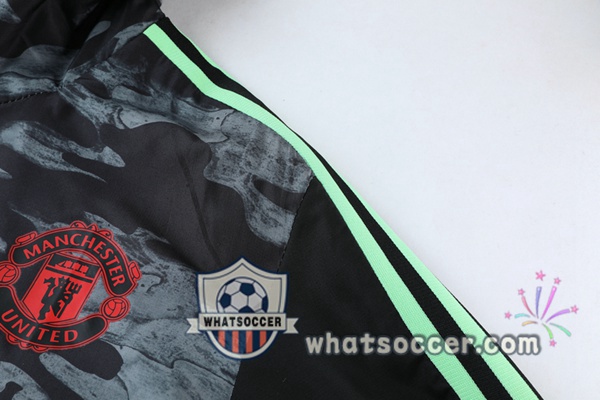 Manchester United Black Green Windbreaker Hoodie 2021-2022