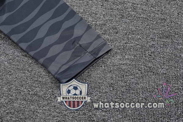 FC Liverpool Gray Tracksuit 2021-2022