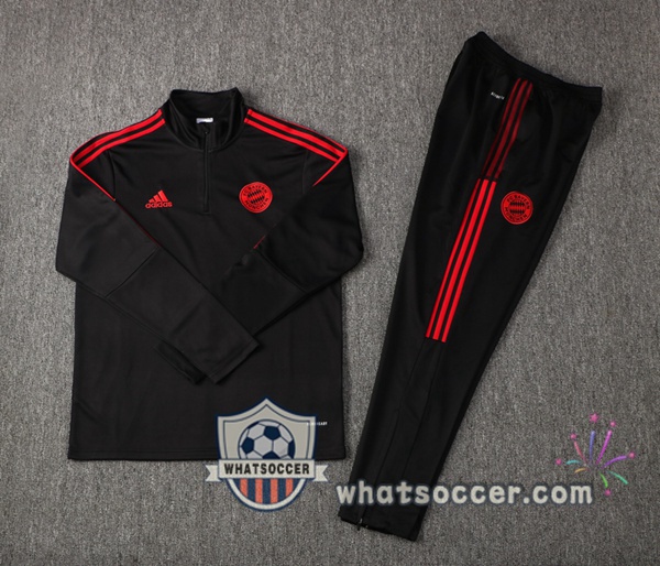 Bayern Munich Black Tracksuit 2021-2022