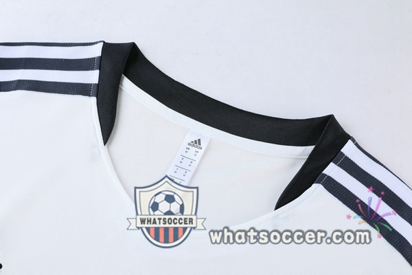Juventus Training T-Shirts + Pants White 2021-2022