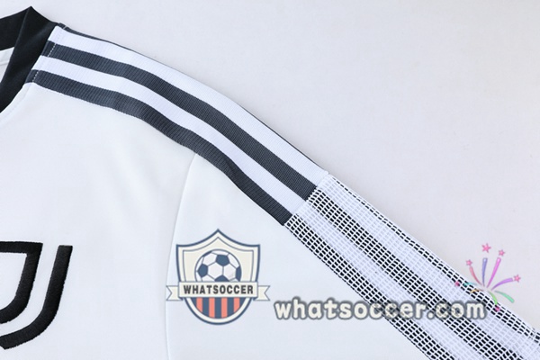 Juventus Training T-Shirts + Pants White 2021-2022