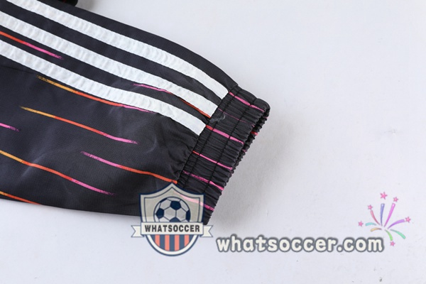 Juventus Black Windbreaker Hoodie 2021-2022