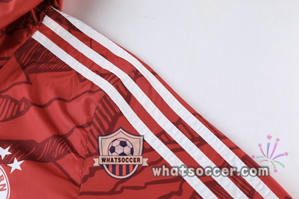 Bayern Munich Red Windbreaker Hoodie 2021-2022